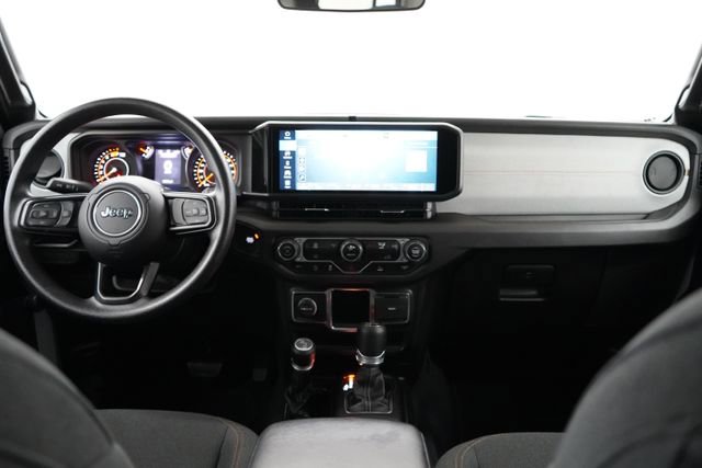 Used 2024 Jeep Wrangler Sport image 15