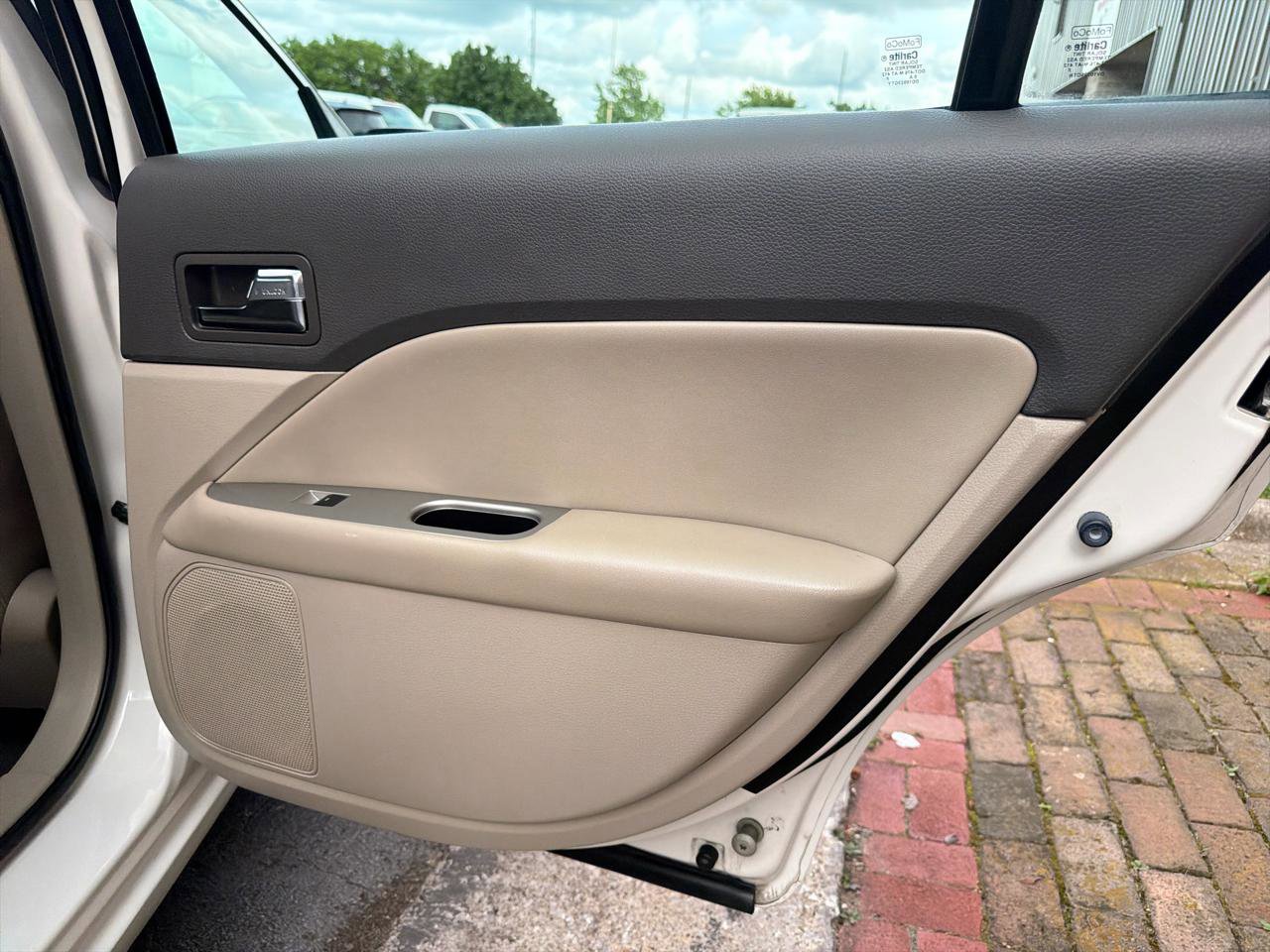 Used 2011 Ford Fusion SEL FWD image 27