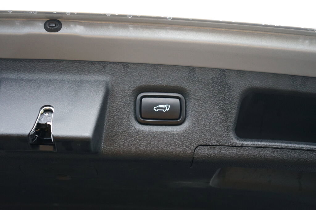 Certified 2021 Hyundai Santa Fe SEL Premium image 13