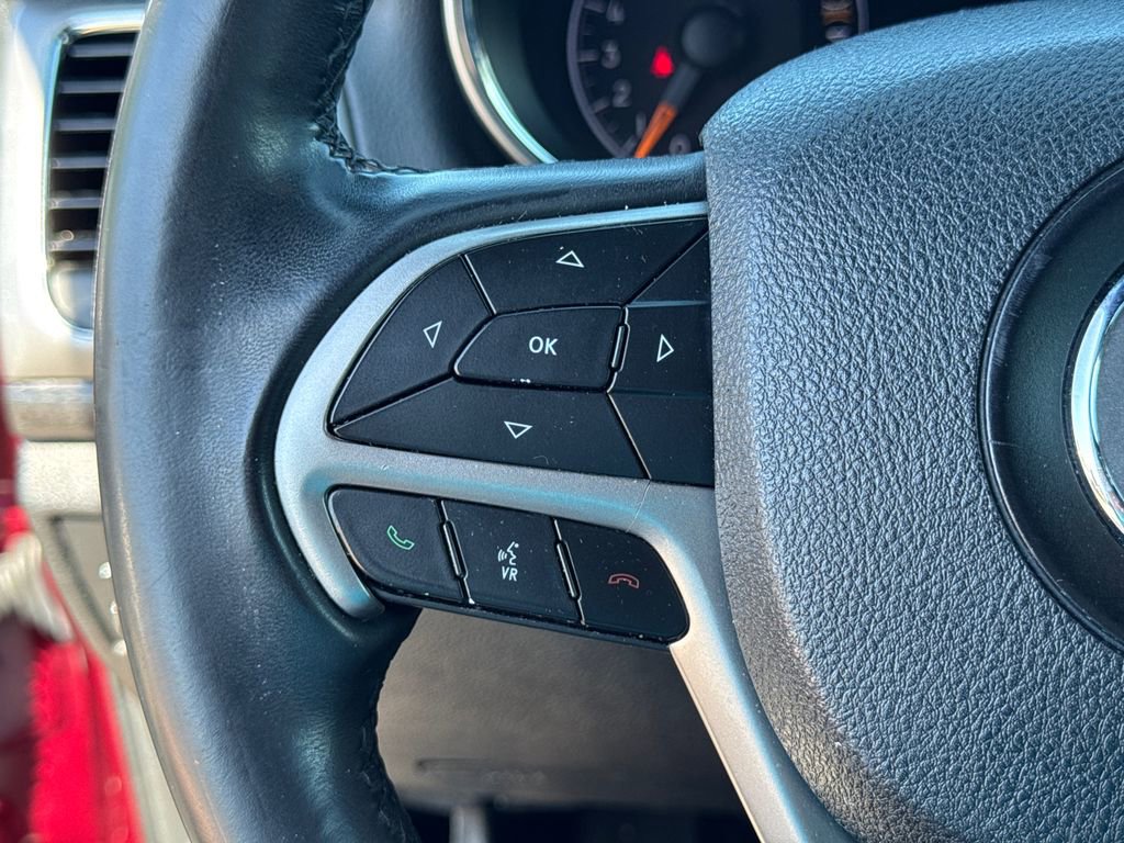 Used 2018 Jeep Grand Cherokee Laredo AWD/4WD image 24