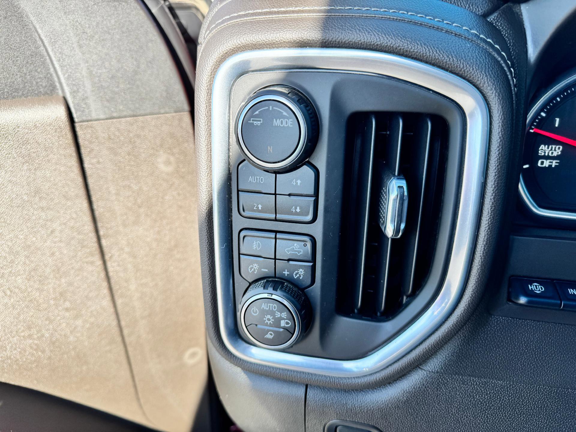 Used 2021 Chevrolet Silverado 1500 LTZ w/ LTZ Premium Package image 25