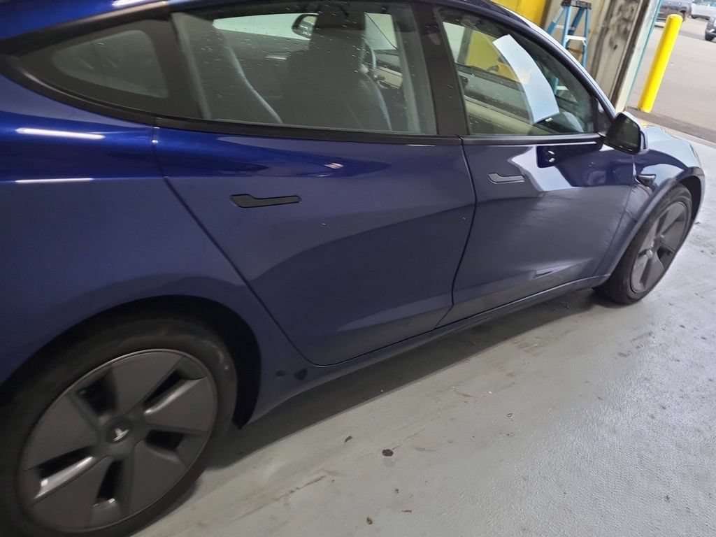 Used 2023 Tesla Model 3 Standard Range RWD image 4