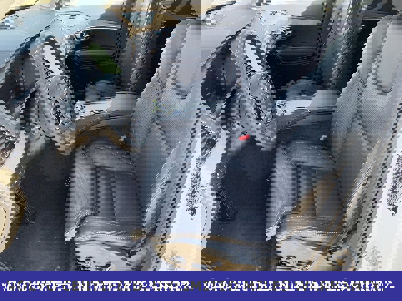 Certified 2025 Volvo XC90 T8 Ultra image 27