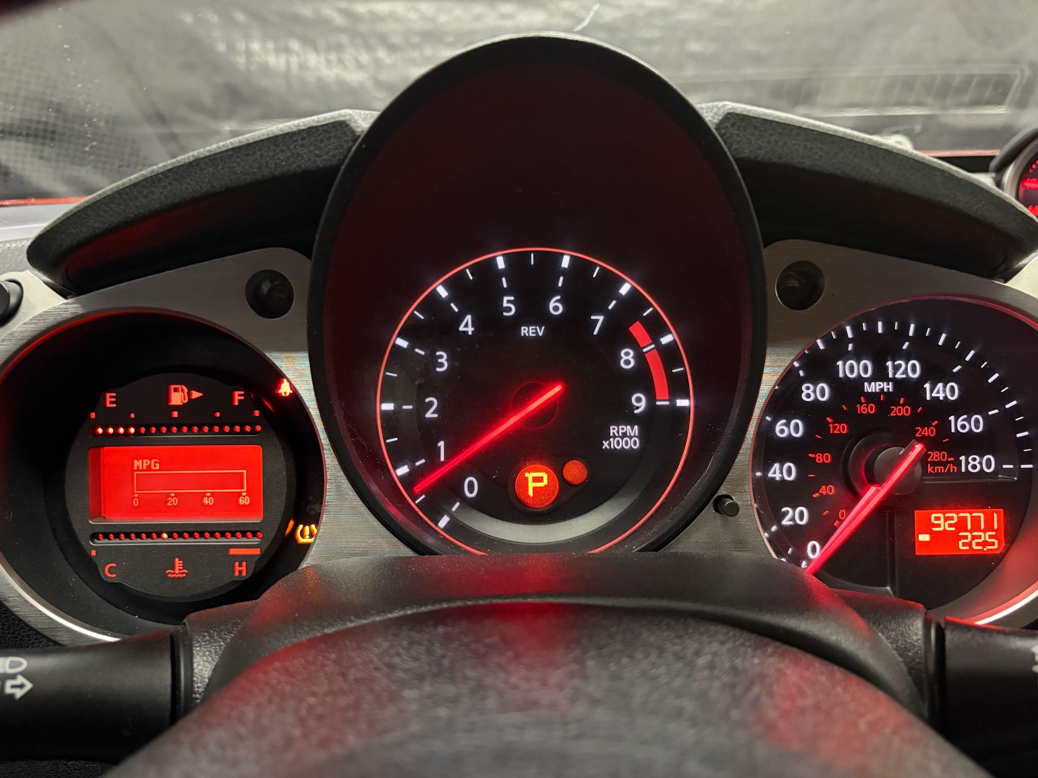 Used 2015 Nissan 370Z Coupe RWD image 12