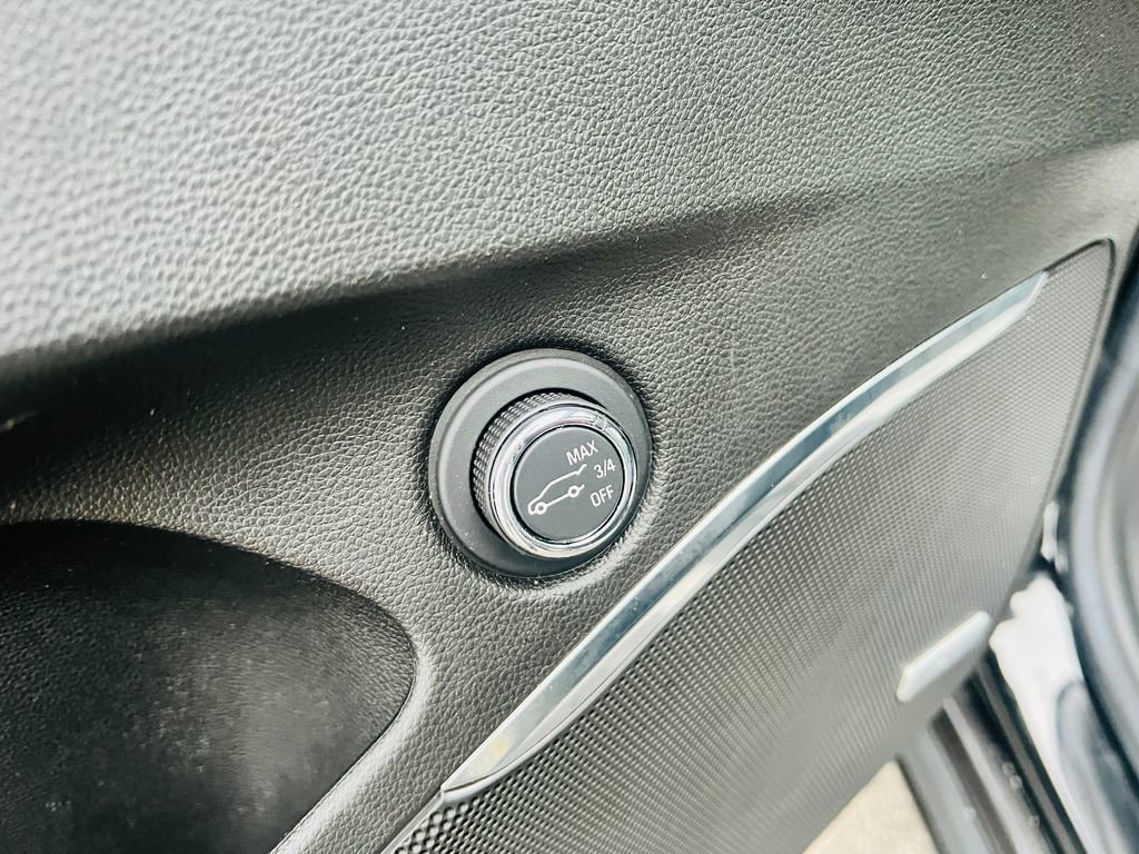 Used 2022 Buick Enclave Premium w/ Experience Buick Package image 19