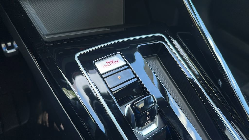 New 2026 Volkswagen GTI SE FWD image 24