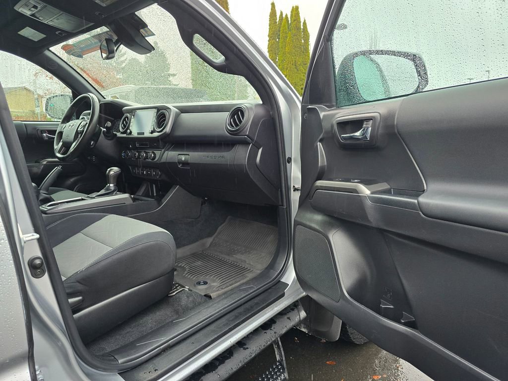 Used 2022 Toyota Tacoma SR5 image 13