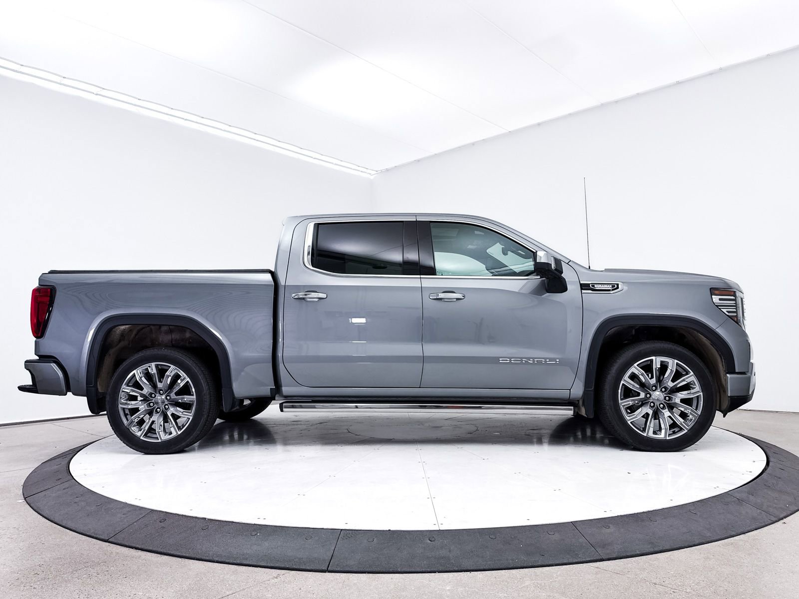 Used 2025 GMC Sierra 1500 Denali image 42