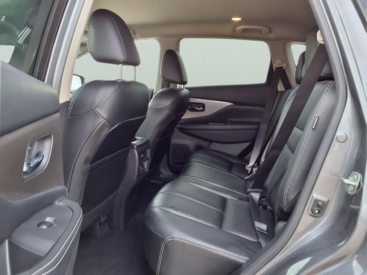 Used 2023 Nissan Murano SV AWD/4WD image 11