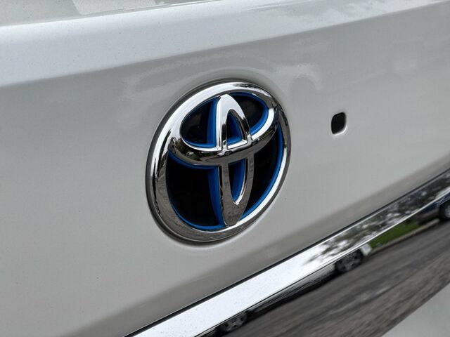 Used 2023 Toyota Sequoia Limited w/ TRD Off-Road Package AWD/4WD image 34