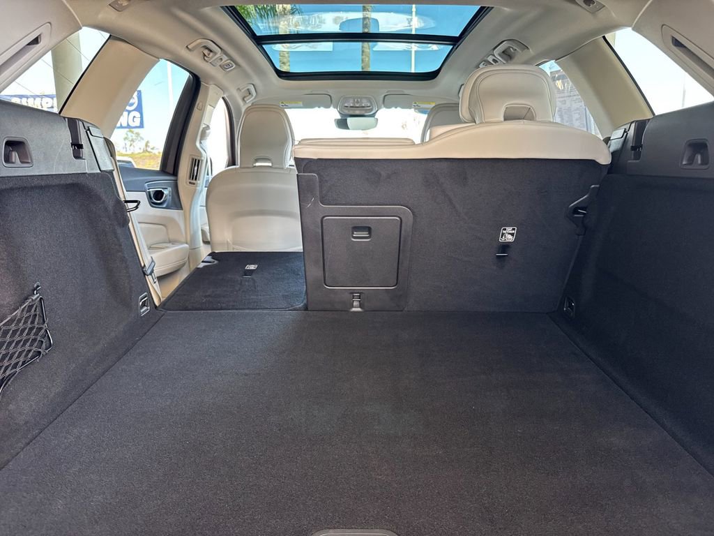 Certified 2023 Volvo XC60 B5 Ultimate FWD image 14