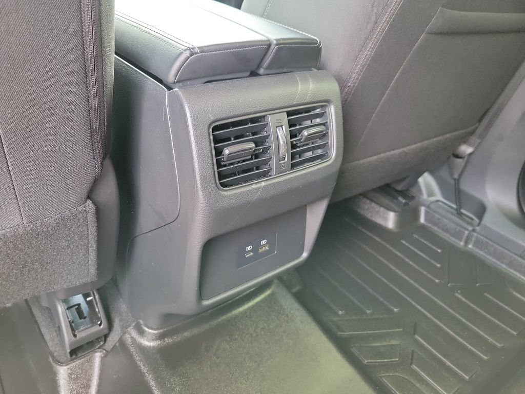 Used 2023 Nissan Rogue SV AWD/4WD image 10