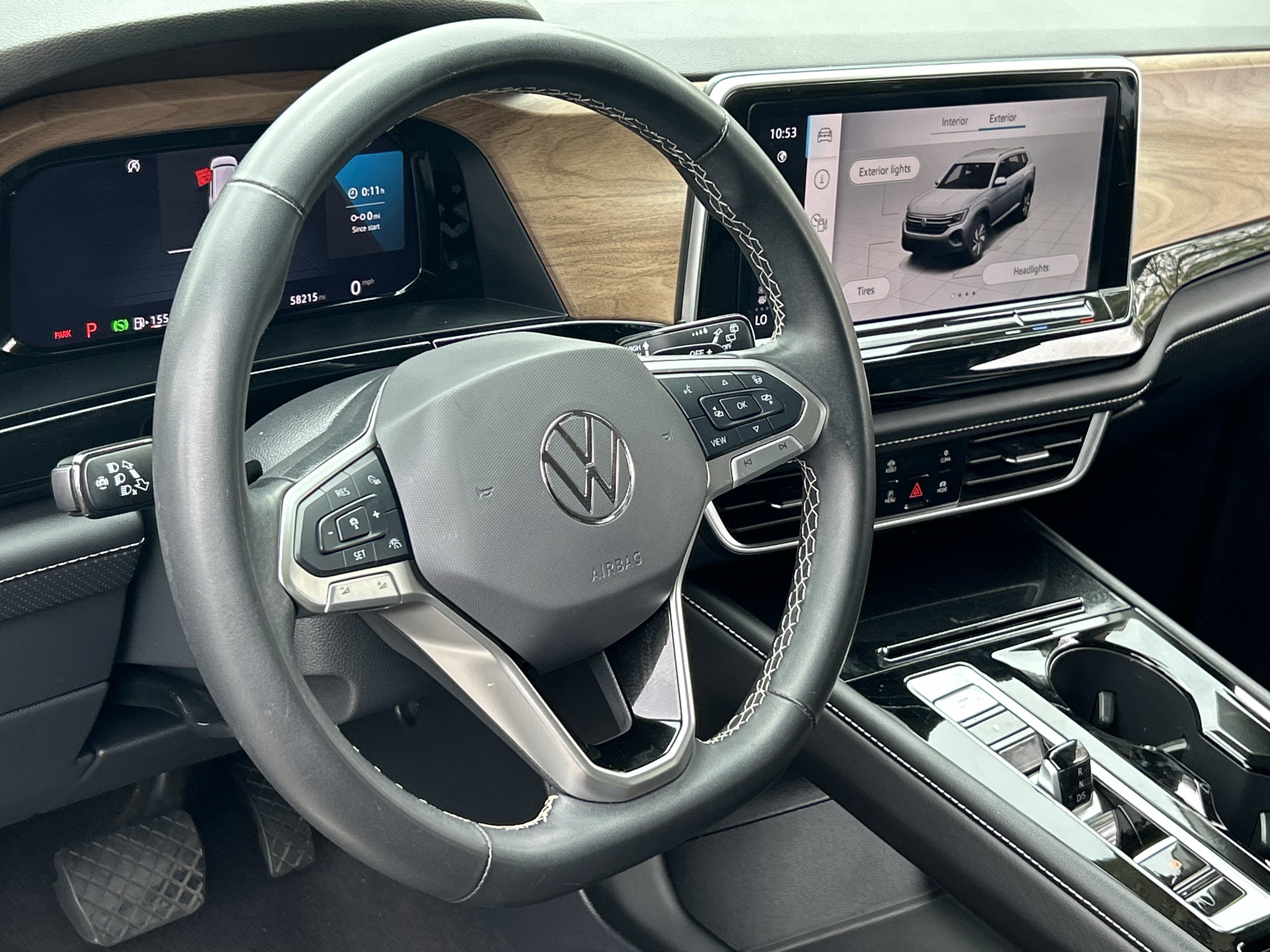 Used 2024 Volkswagen Atlas SE AWD/4WD image 25