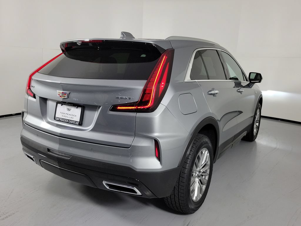Used 2025 Cadillac XT4 Premium Luxury FWD image 3