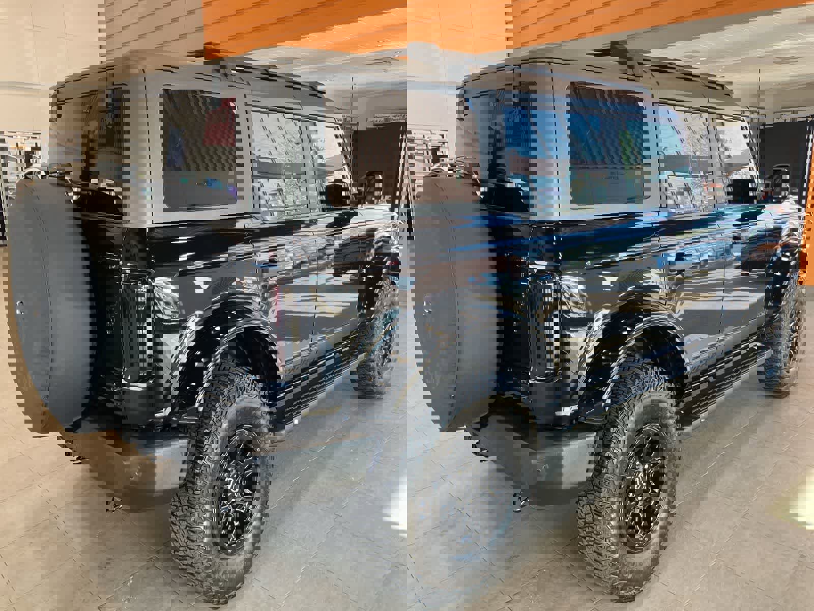 Used 2023 Ford Bronco Wildtrak AWD/4WD image 5