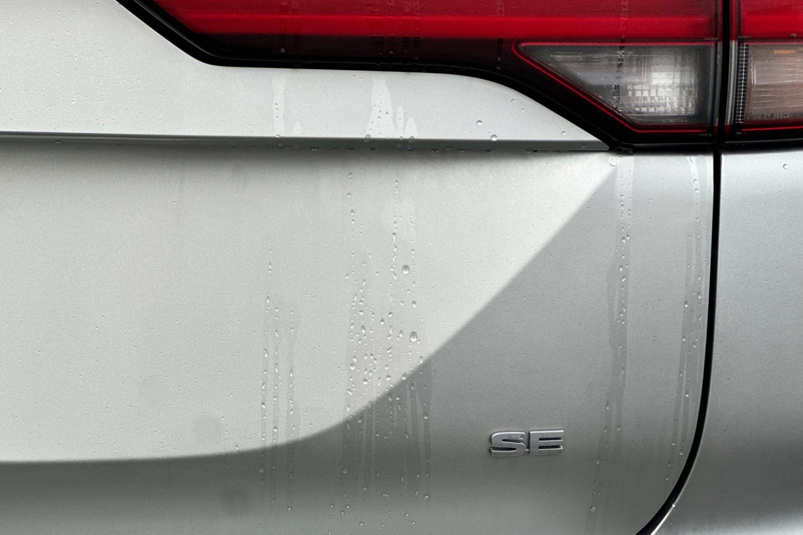 Used 2024 Mitsubishi Outlander SE image 33