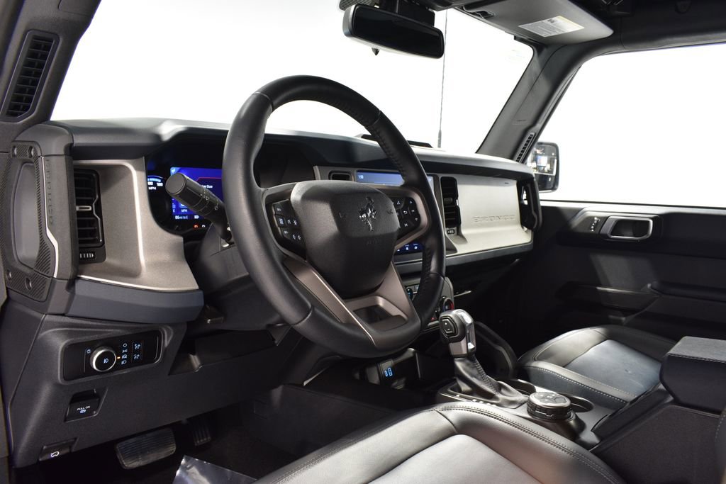 Used 2024 Ford Bronco Outer Banks image 11