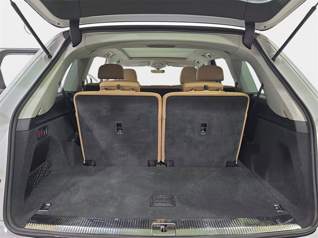 Used 2021 Audi Q7 3.0T Premium image 14