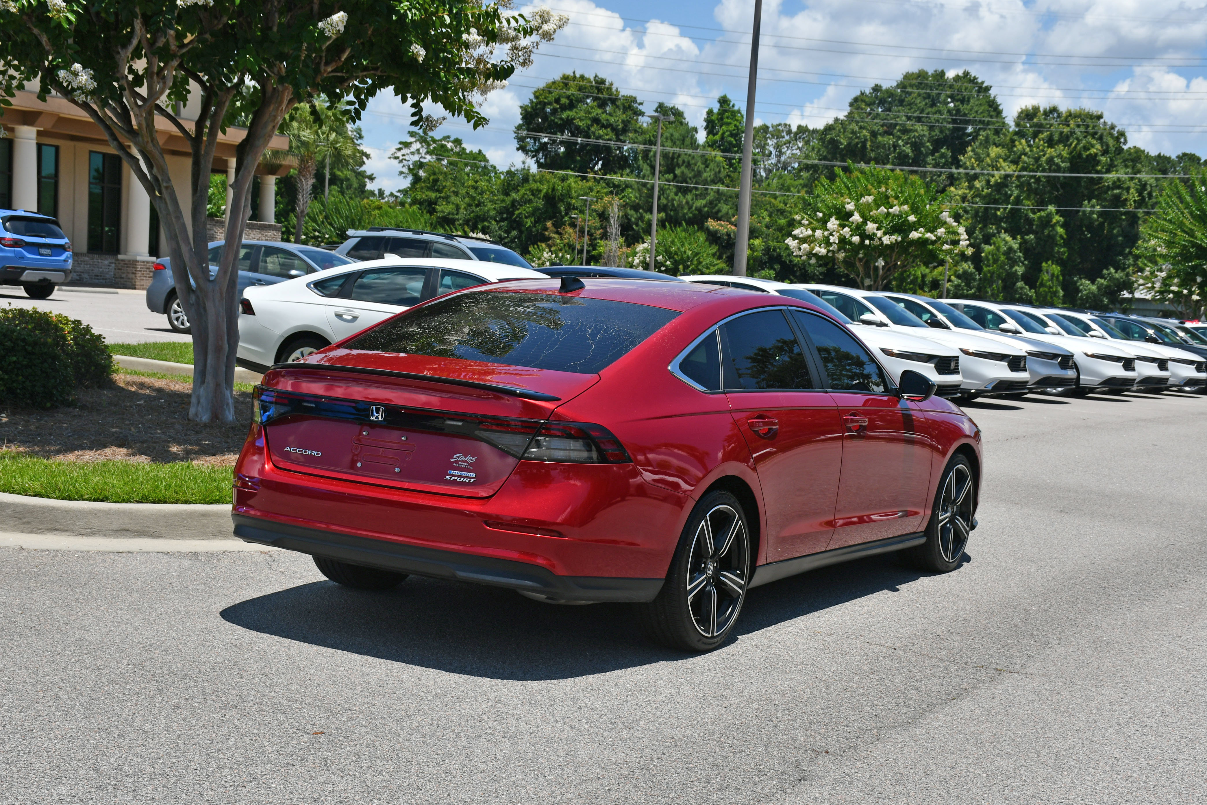 Used 2025 Honda Accord Sport image 4