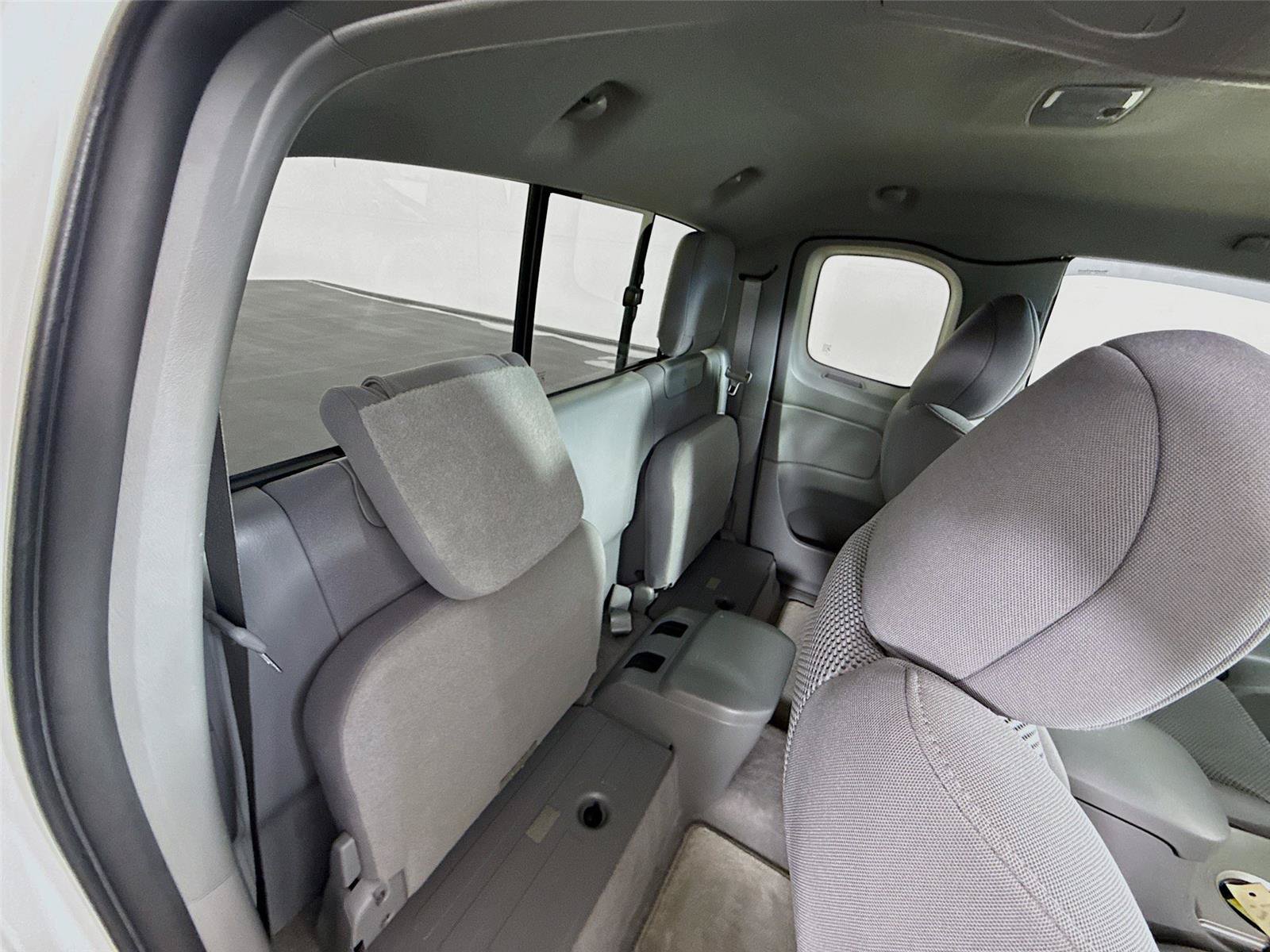 Used 2011 Toyota Tacoma 4x4 Access Cab V6 w/ TRD Sport Pkg image 25