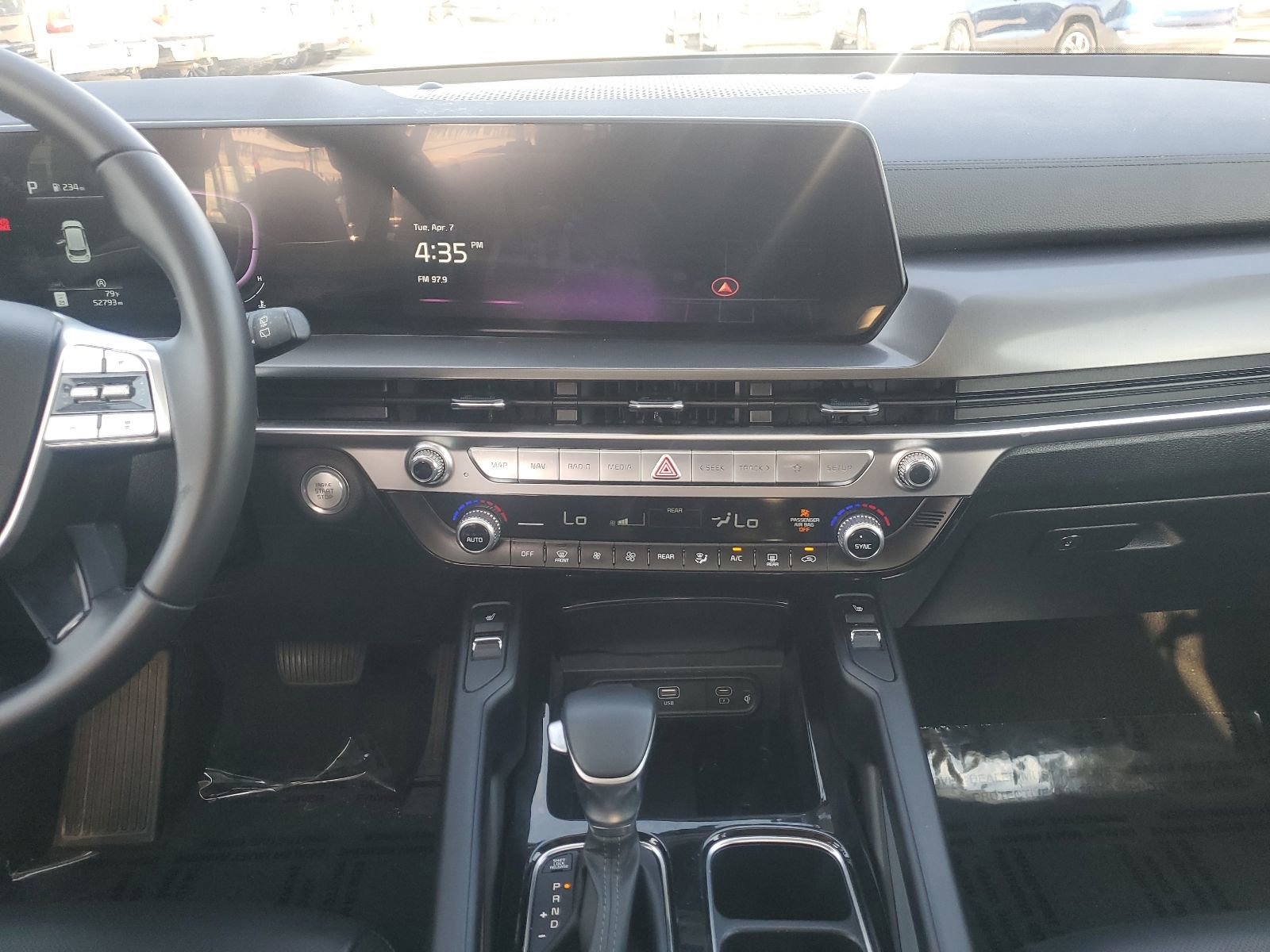 Used 2025 Kia Telluride S FWD image 10