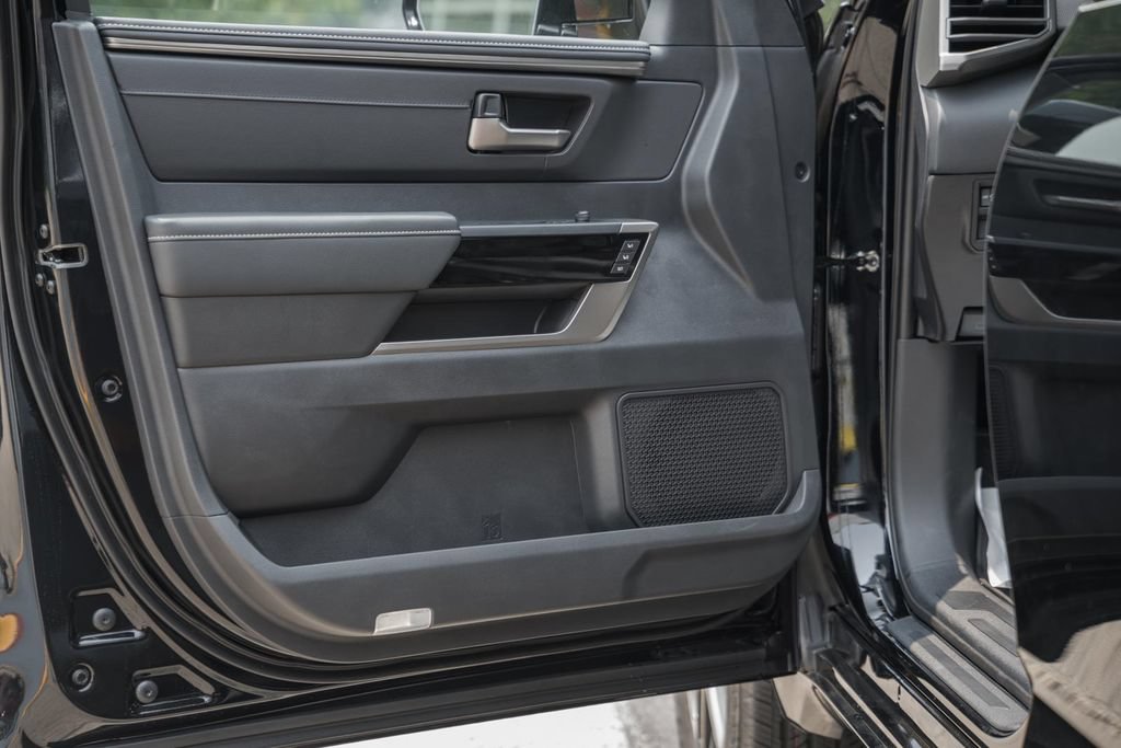 New 2026 Toyota Tundra Limited AWD/4WD image 39