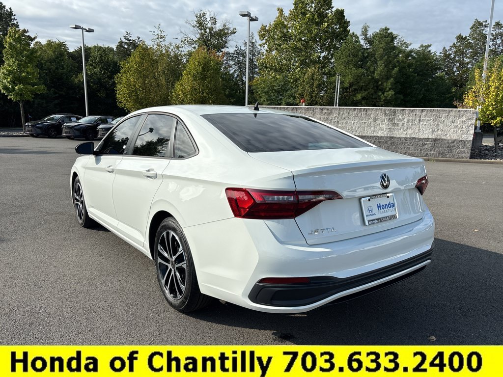 Used 2023 Volkswagen Jetta Sport FWD image 5