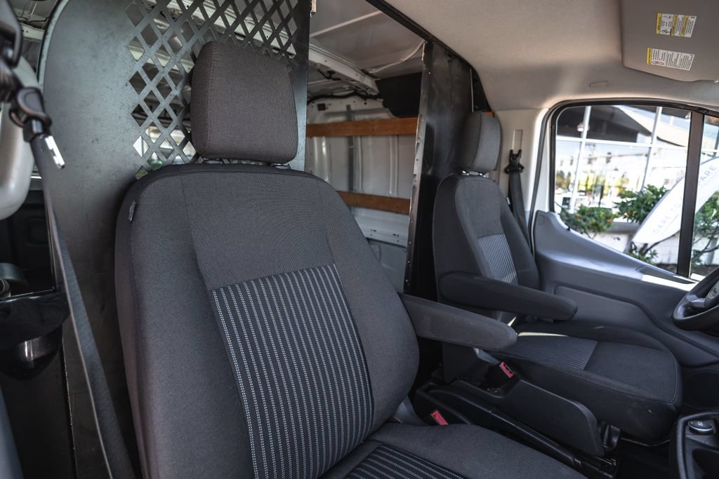 Used 2017 Ford Transit 250 130 Low Roof w/ Exterior Upgrade Package RWD image 19