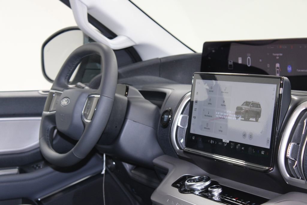 New 2026 Ford Expedition Active image 31