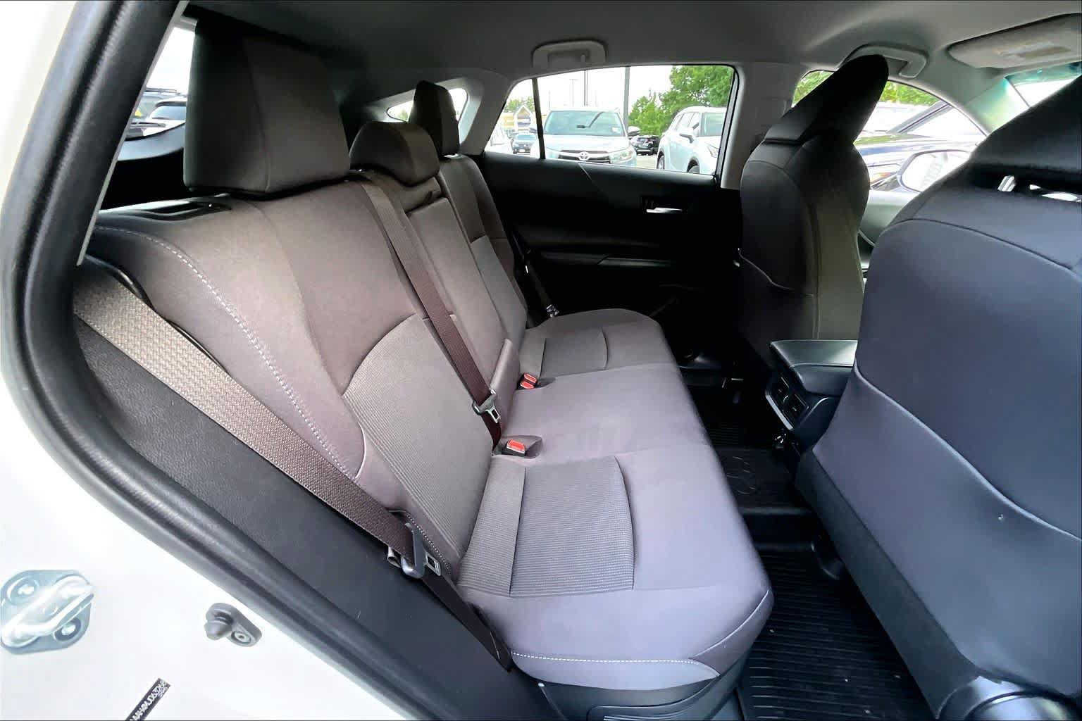 Used 2021 Toyota Venza AWD/4WD image 18