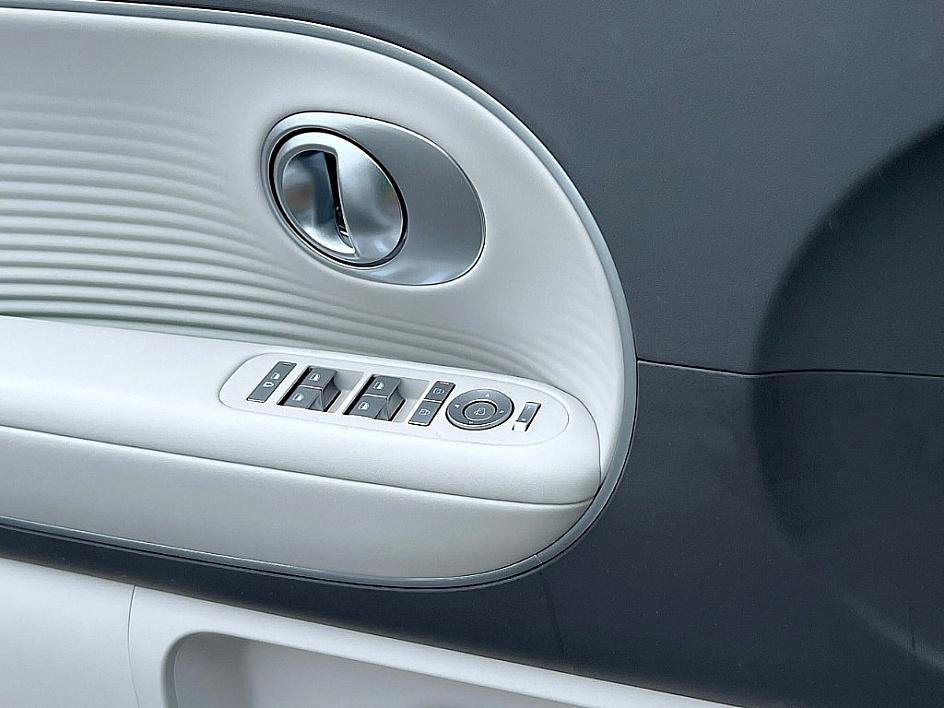 New 2026 Hyundai Ioniq 9 SEL image 16