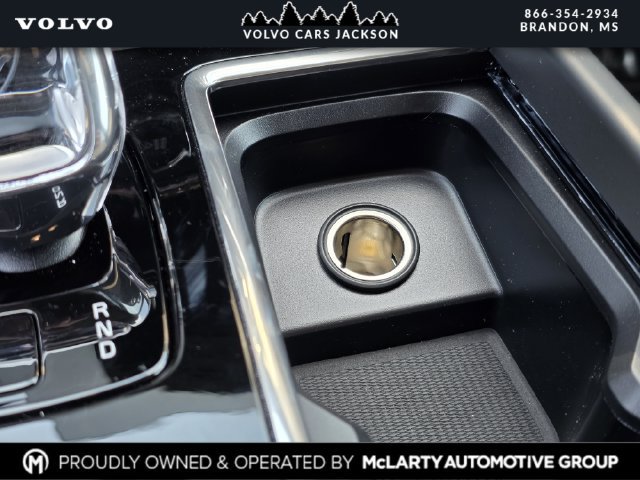 New 2026 Volvo XC60 B5 Plus w/ Protection Package Premier AWD/4WD image 21