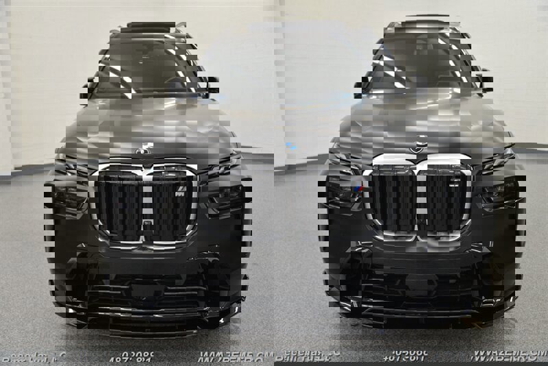 Used 2023 BMW X7 M60i w/ Climate Comfort Package image 6