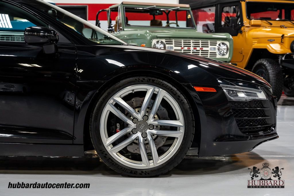 Used 2014 Audi R8 V8 image 33