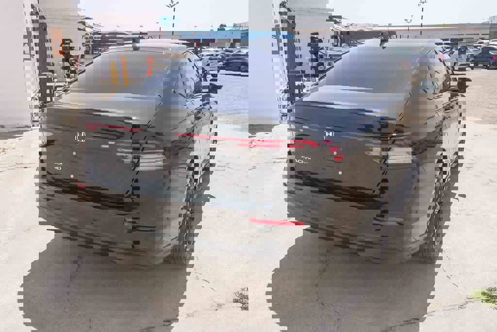 Used 2025 Honda Accord SE image 8