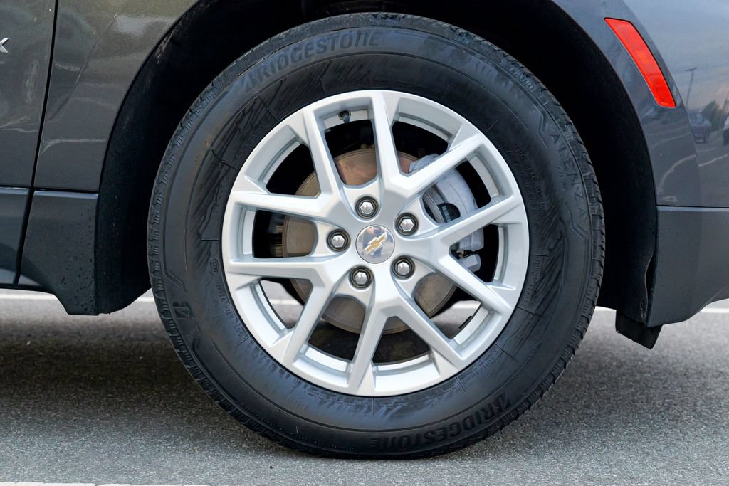 Used 2023 Chevrolet Equinox LT AWD/4WD image 12