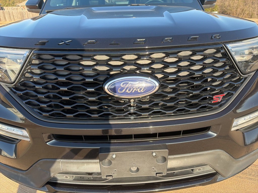Used 2020 Ford Explorer ST w/ ST Street Pack image 9