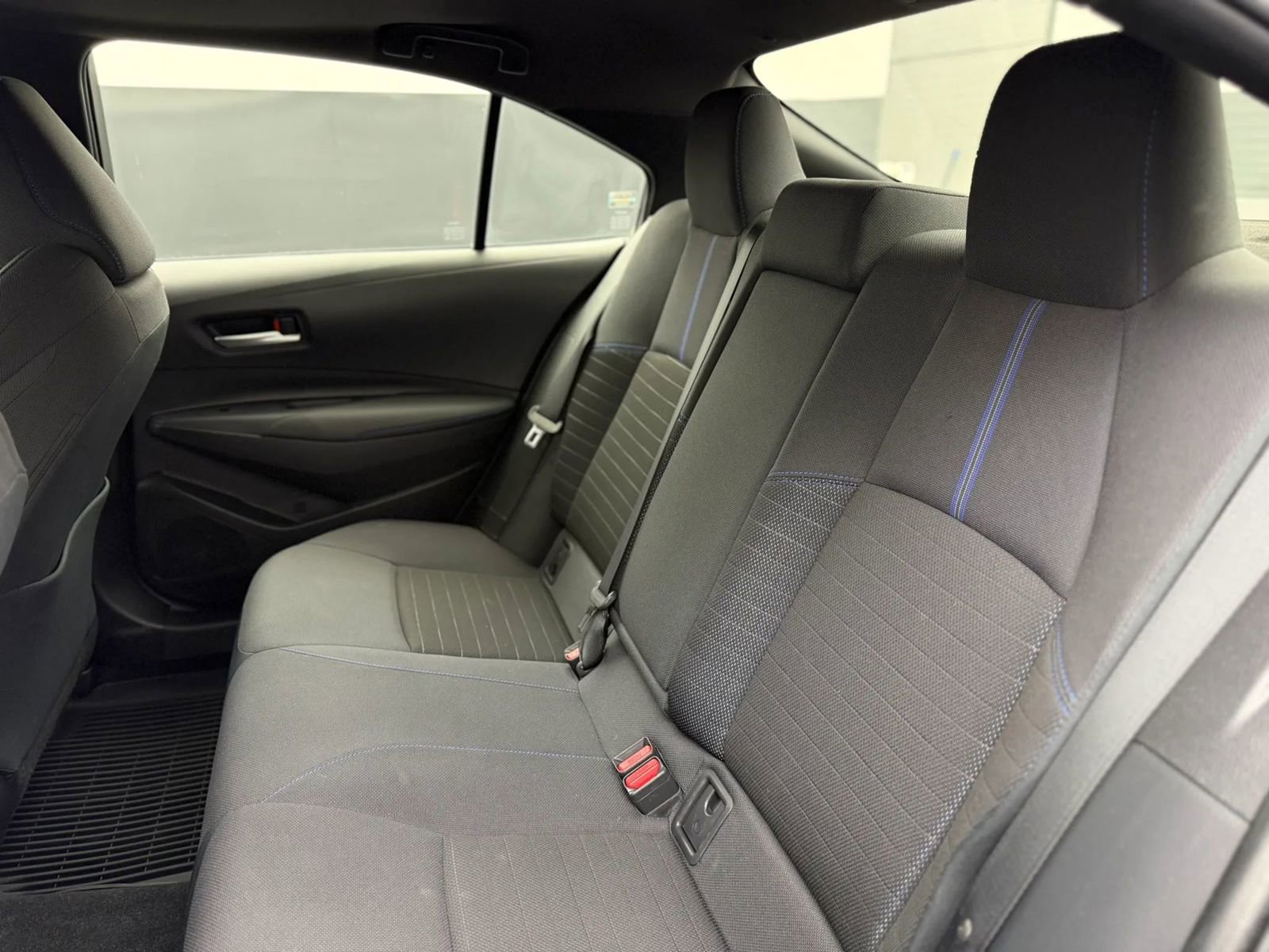 Used 2021 Toyota Corolla SE w/ SE Premium Package FWD image 25