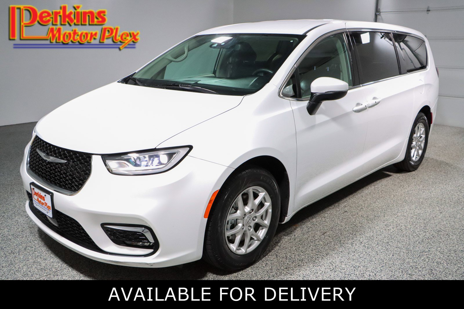 Used 2023 Chrysler Pacifica Touring-L