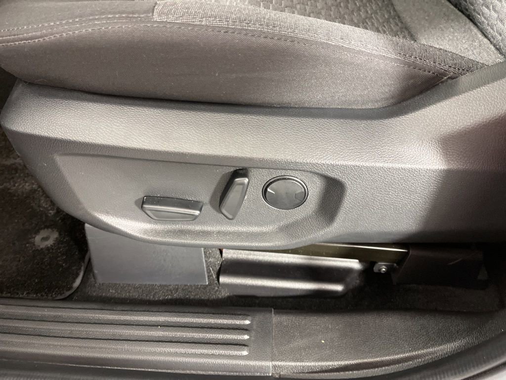 Used 2025 Ford Ranger XLT w/ Equipment Group 301A High image 21