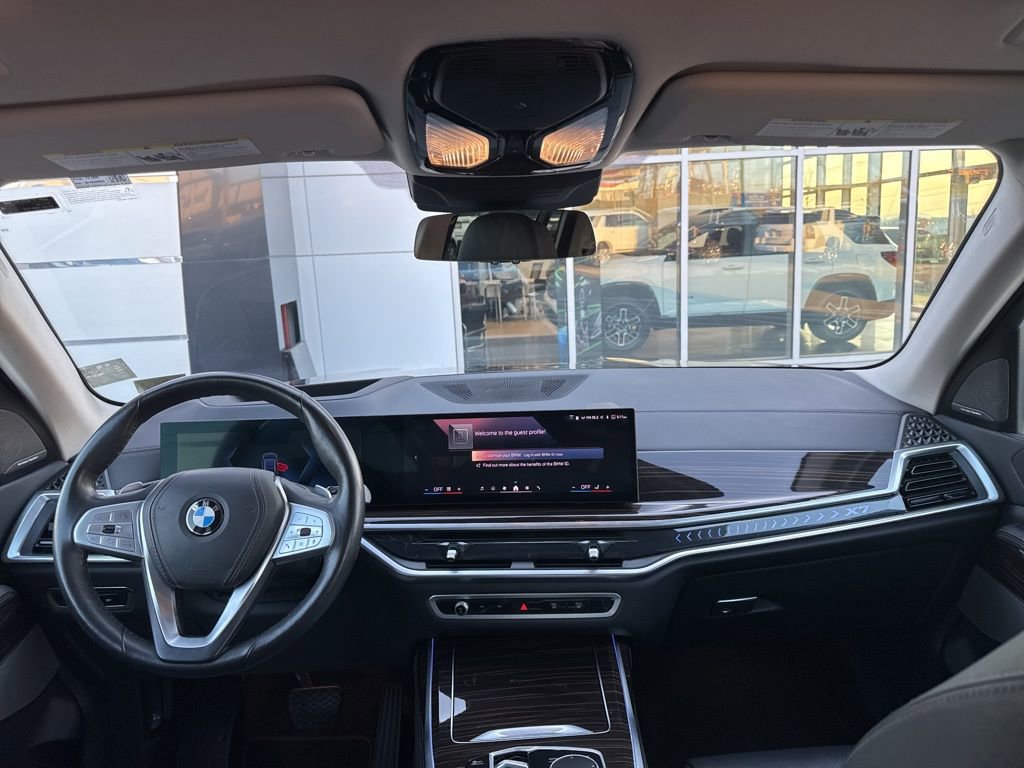 Used 2025 BMW X7 xDrive40i image 25