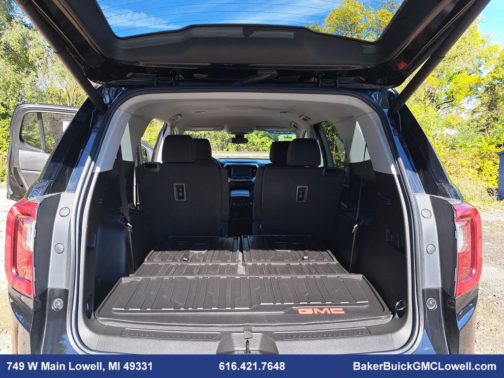 Used 2023 GMC Acadia SLE w/ Driver Convenience Package image 14