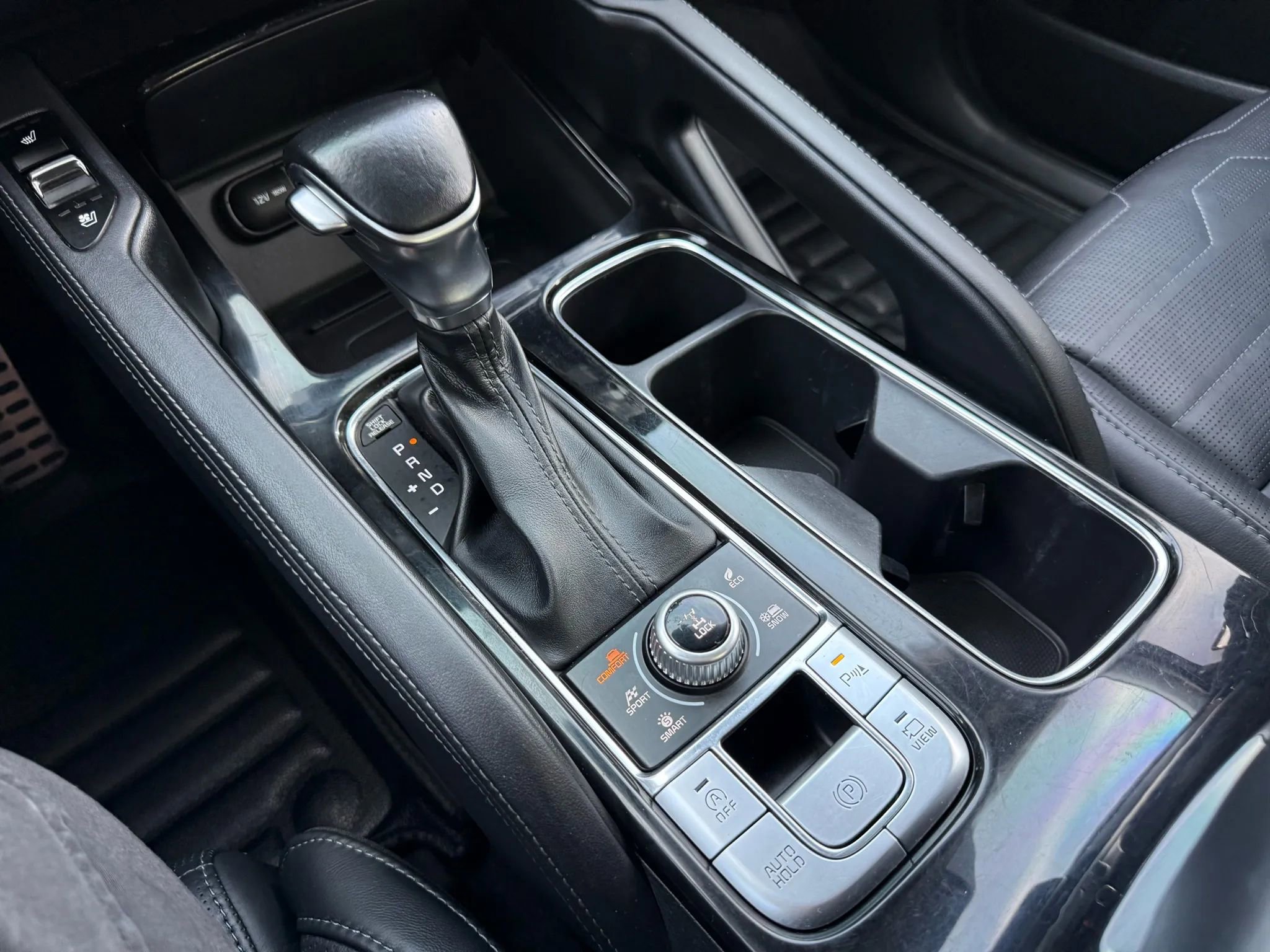 Used 2020 Kia Telluride SX w/ SX Prestige Package image 19