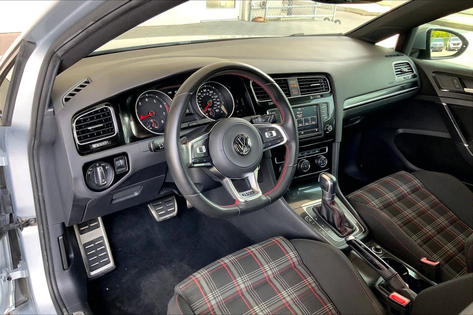 Used 2017 Volkswagen GTI S FWD image 19