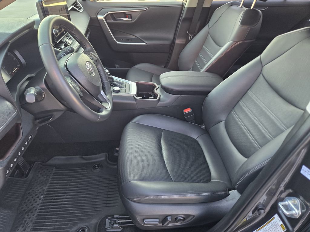 Used 2023 Toyota RAV4 Limited image 18