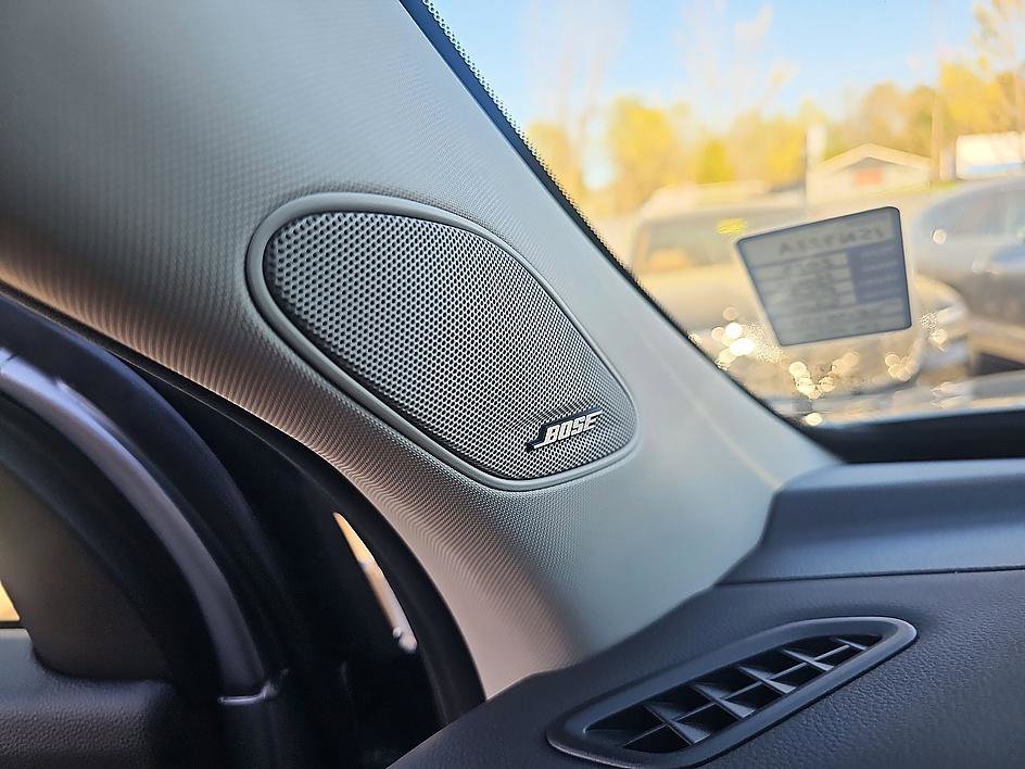 Used 2025 Honda Pilot Elite image 15