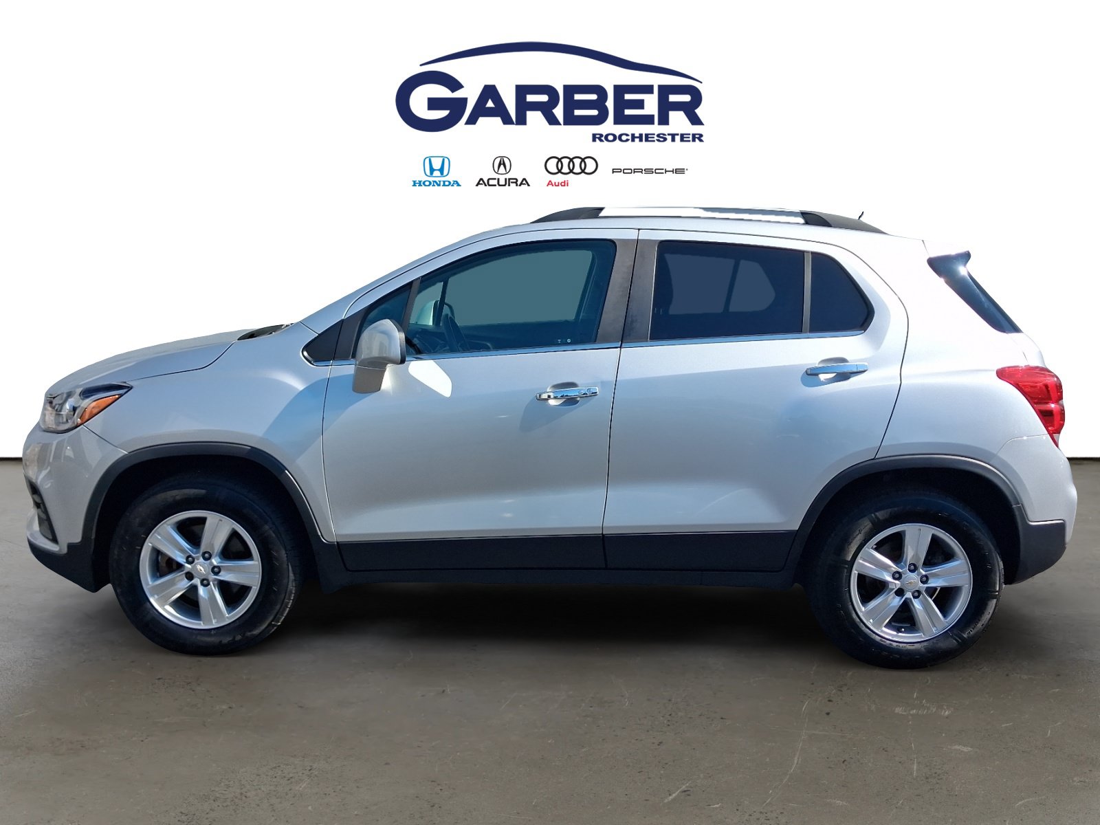 Used 2019 Chevrolet Trax LT w/ LT Convenience Package AWD/4WD image 2
