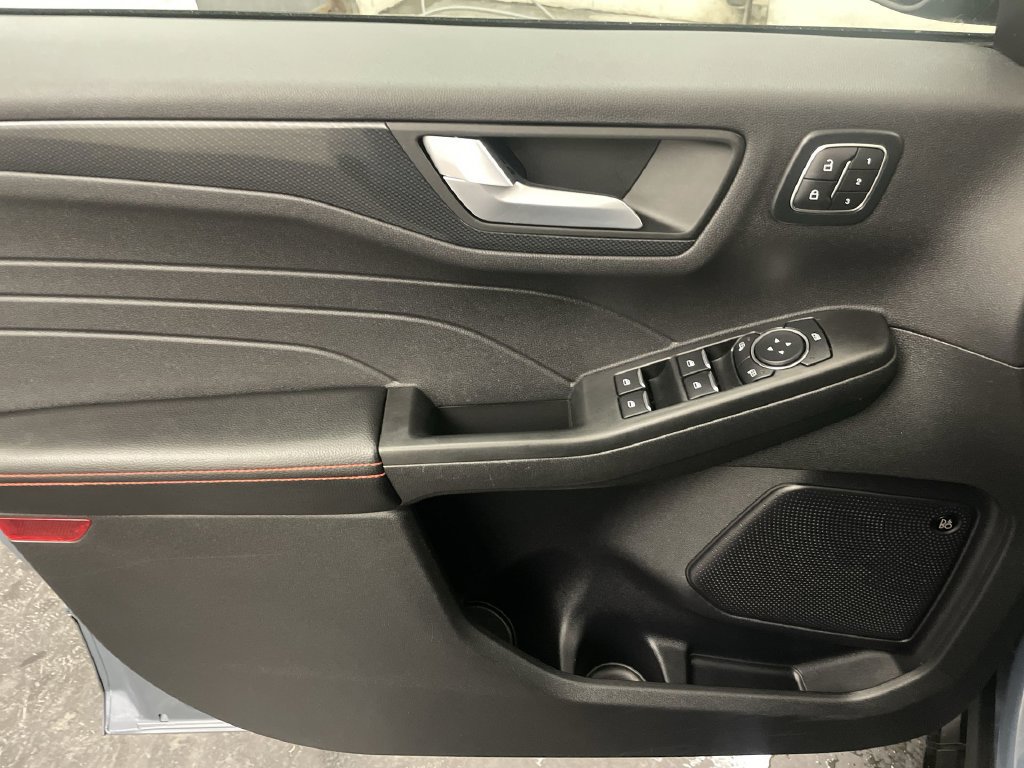 Used 2024 Ford Escape ST-Line Select w/ Tech Pack #2 AWD/4WD image 16