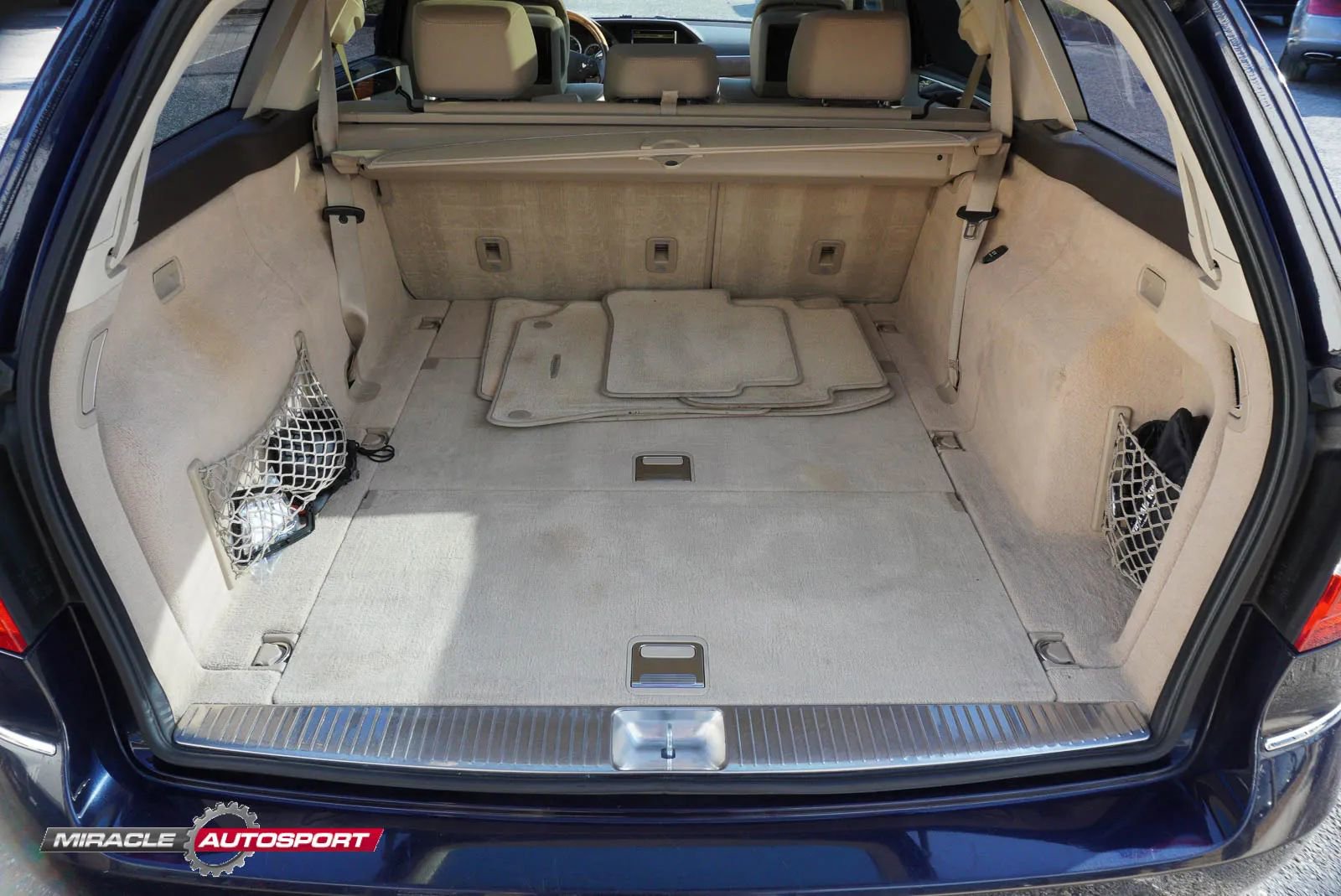 Used 2011 Mercedes-Benz E 350 4MATIC Wagon image 28