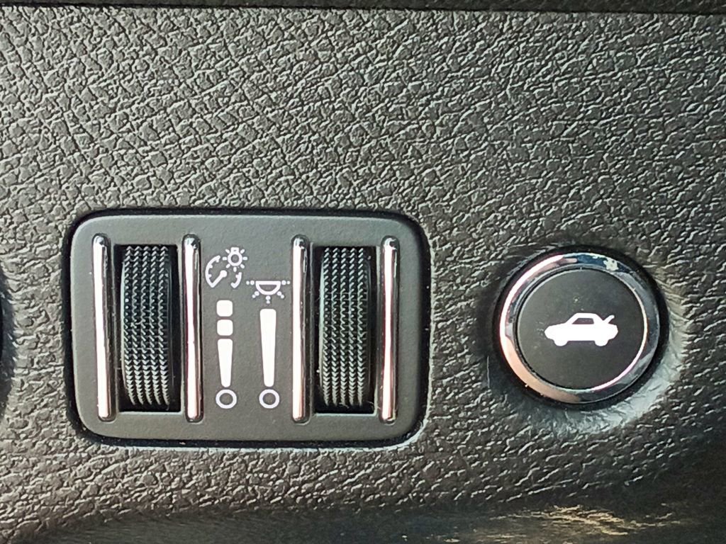Used 2022 Dodge Challenger GT RWD image 29